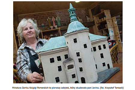 Miniatury słupskich zabytków ulepione z gliny 